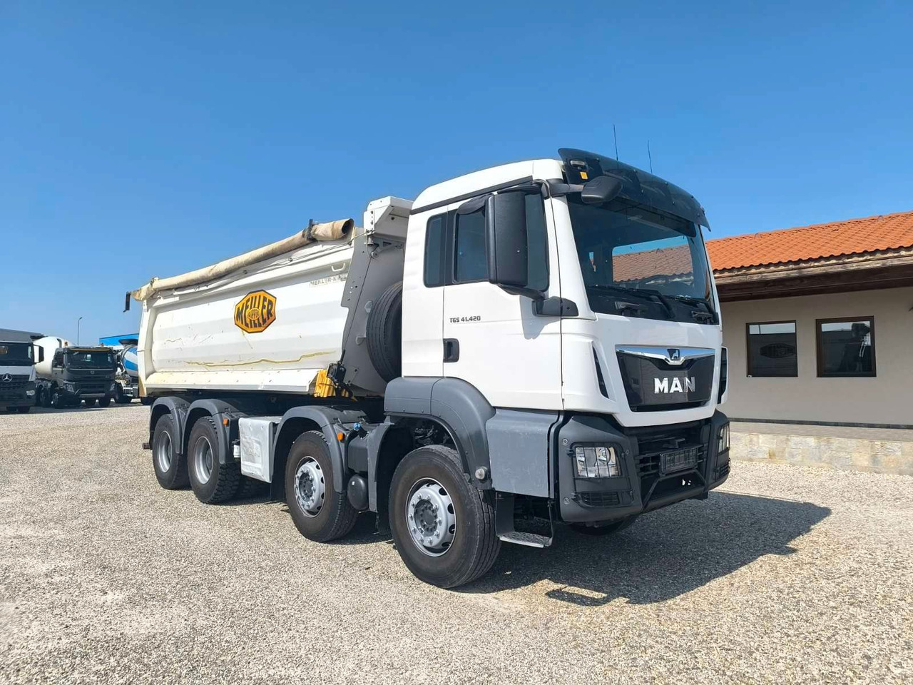 MAN TGS 41.420 MEILLER KIPPER - Skip loader truck: picture 1 MAN TGS 41.420 MEILLER KIPPER - Skip loader truck: picture 1