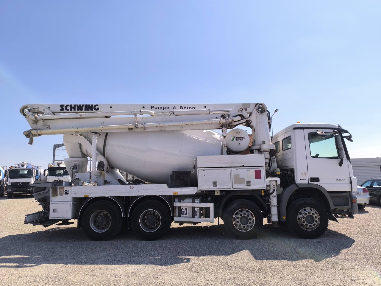 Concrete pump truck MERCEDES-BENZ ACTROS 3241 SCHWING FBP24: picture 8