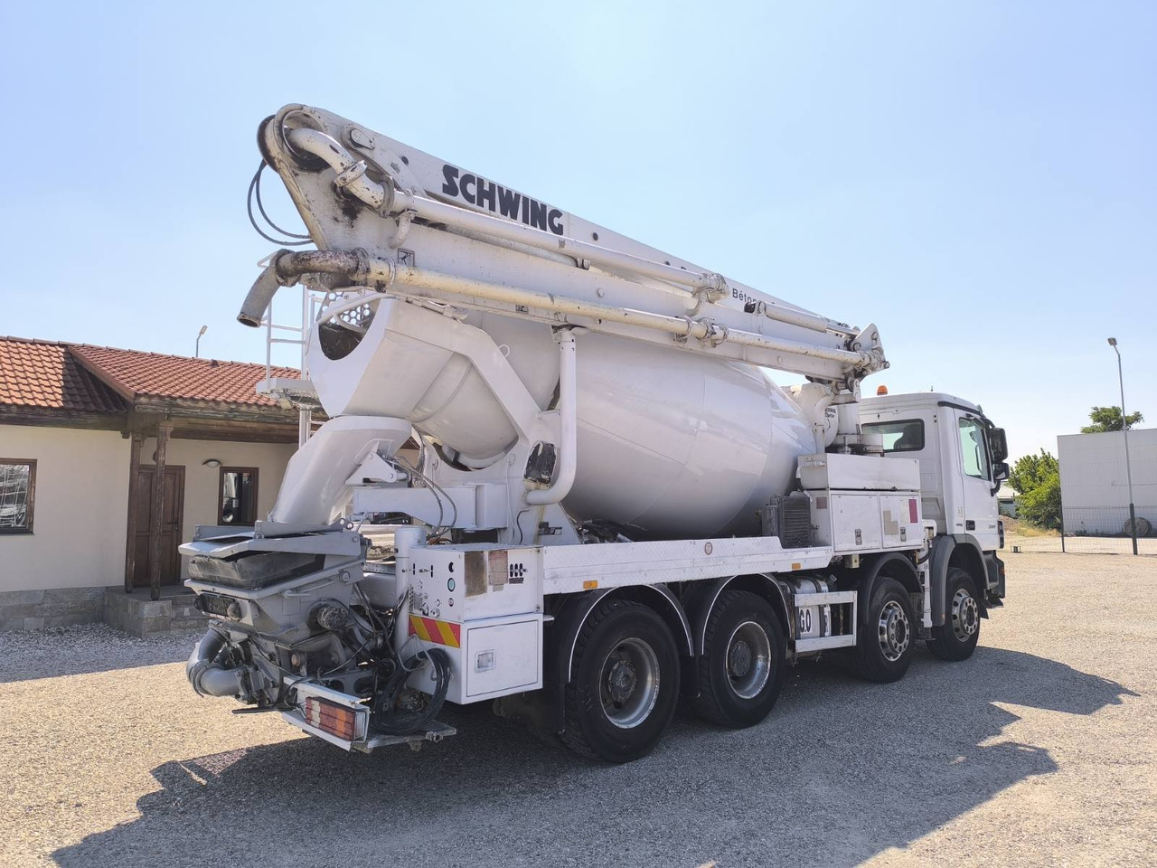 Concrete pump truck MERCEDES-BENZ ACTROS 3241 SCHWING FBP24: picture 7