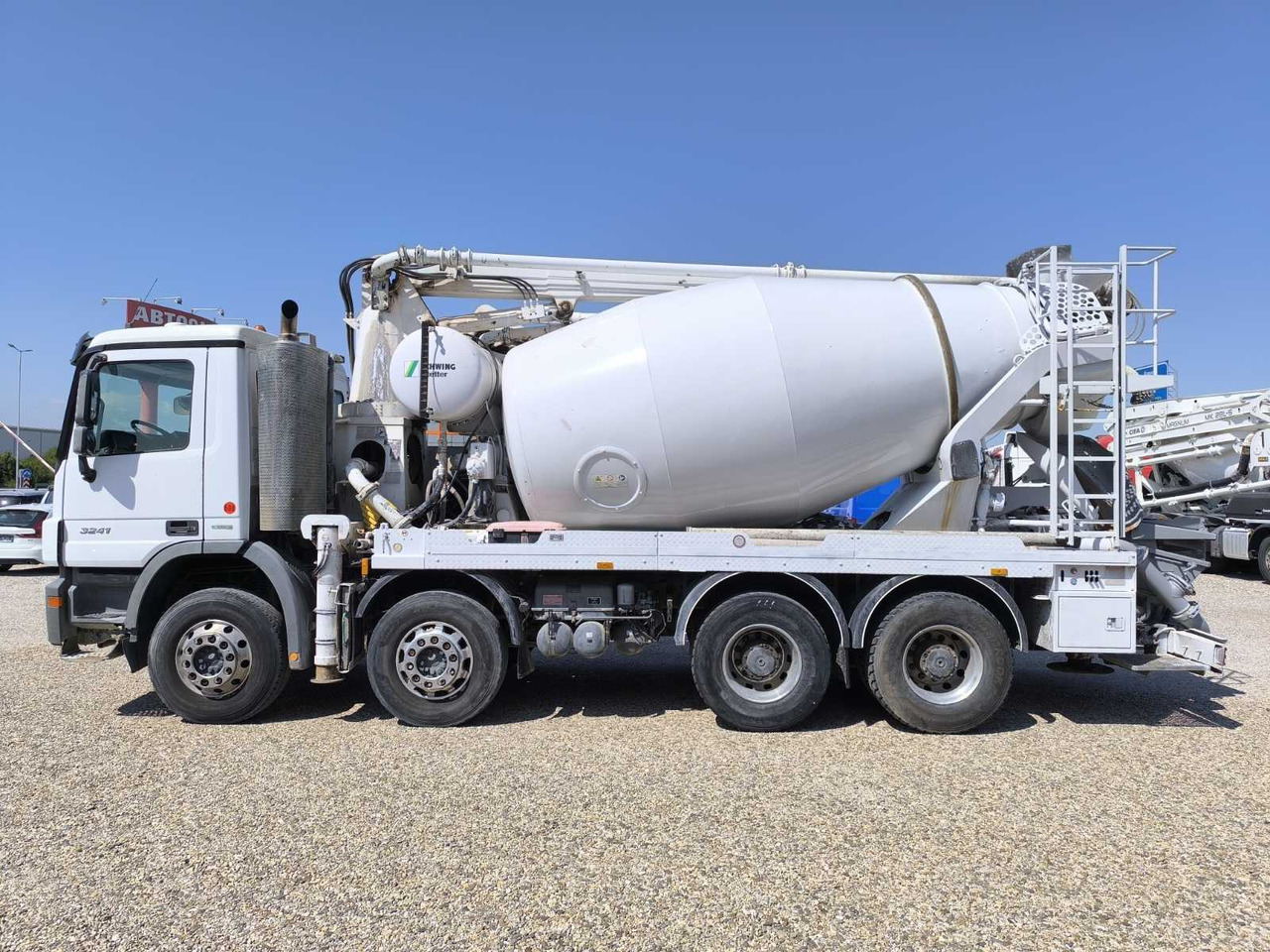 MERCEDES-BENZ ACTROS 3241 SCHWING FBP24 - Concrete pump truck: picture 4 MERCEDES-BENZ ACTROS 3241 SCHWING FBP24 - Concrete pump truck: picture 4