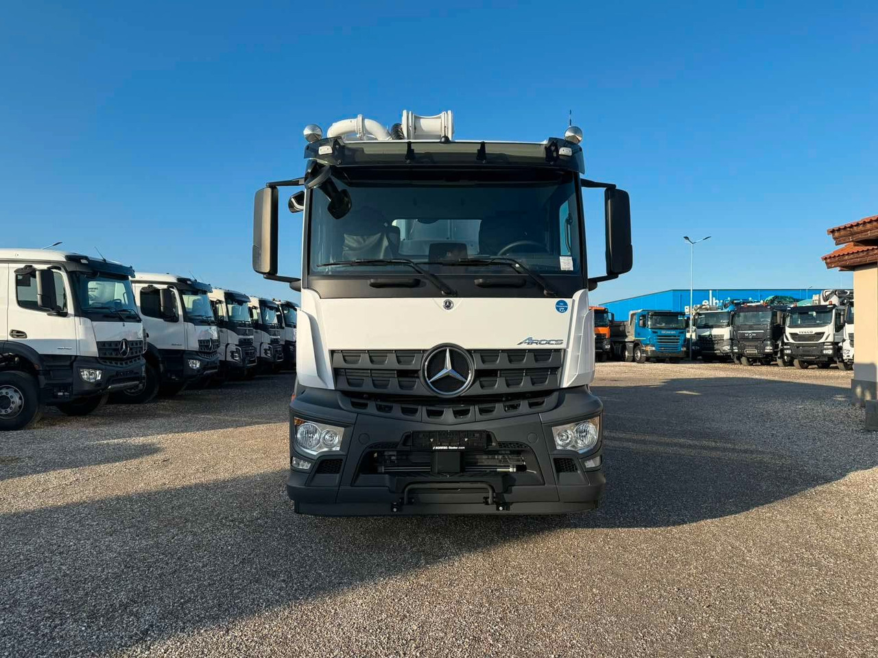 Mercedes-Benz AROCS 3746 SCHWING S43SX III - Concrete pump truck: picture 2 Mercedes-Benz AROCS 3746 SCHWING S43SX III - Concrete pump truck: picture 2