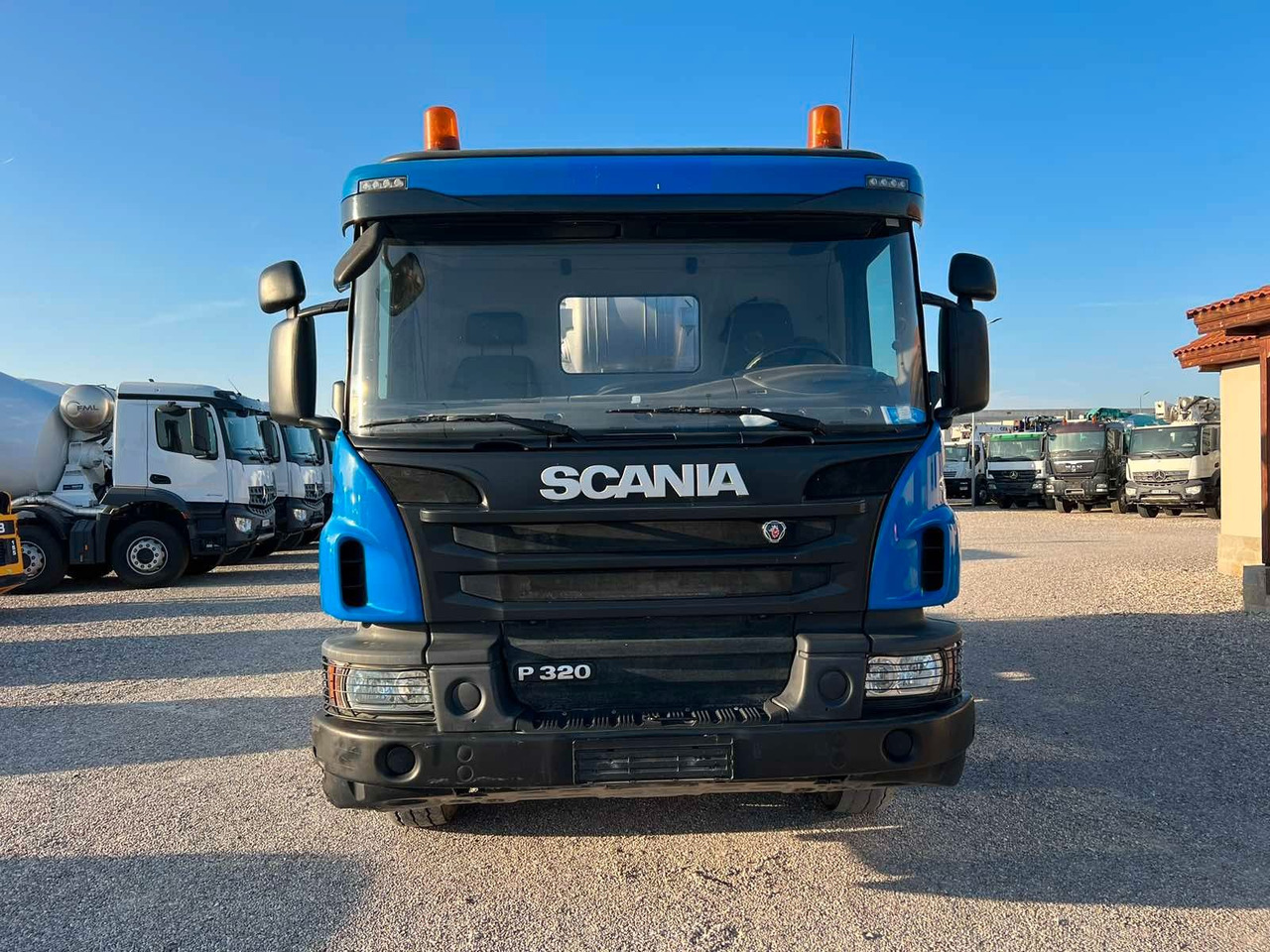 Scania P320 LIEBHERR 4M3 - Concrete mixer truck: picture 2 Scania P320 LIEBHERR 4M3 - Concrete mixer truck: picture 2