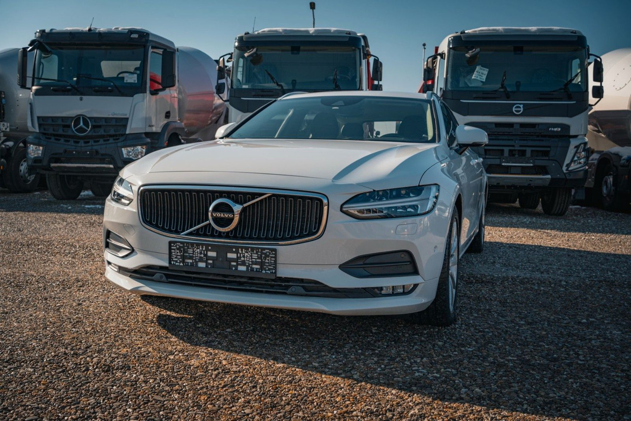 Volvo V90 D4 Momentum 2.0D - Estate car: picture 2 Volvo V90 D4 Momentum 2.0D - Estate car: picture 2