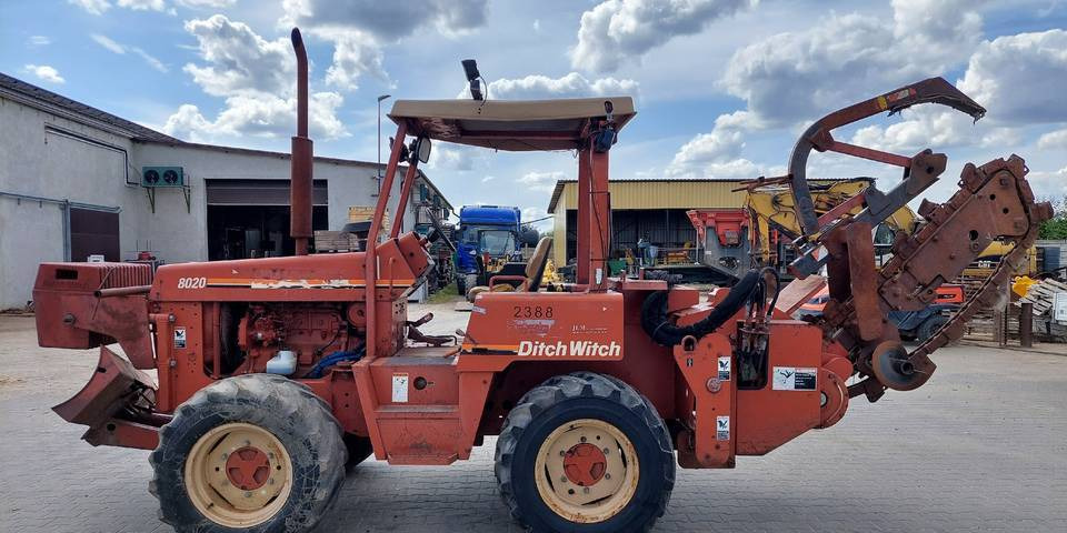 Koparka łańcuchowa Ditch Witch 8020 85KM - Trencher: picture 5 Koparka łańcuchowa Ditch Witch 8020 85KM - Trencher: picture 5