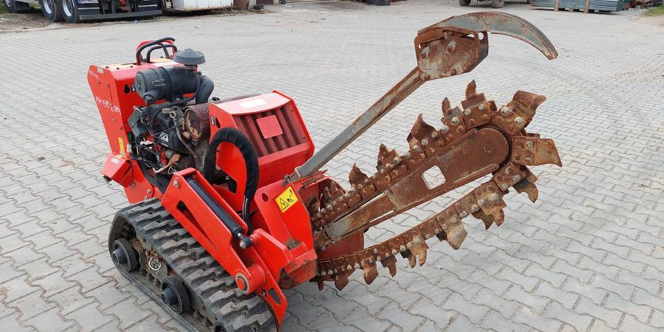 Koparka łańcuchowa Ditch Witch C24X 24 KM Honda - Trencher: picture 4 Koparka łańcuchowa Ditch Witch C24X 24 KM Honda - Trencher: picture 4