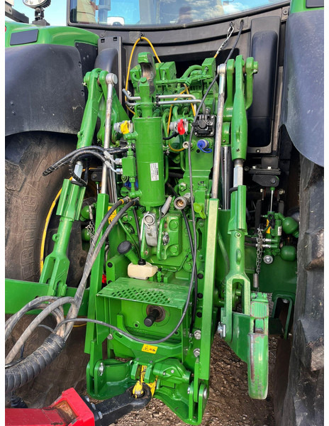 John Deere 6215R Autopowr - Farm tractor: picture 5 John Deere 6215R Autopowr - Farm tractor: picture 5
