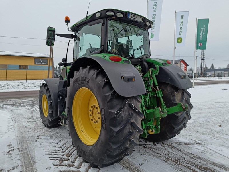 John Deere 6215R - Farm tractor: picture 5 John Deere 6215R - Farm tractor: picture 5