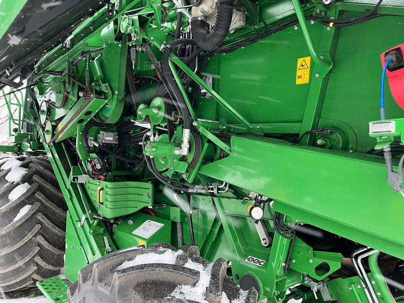 Combine harvester John Deere T660: picture 9