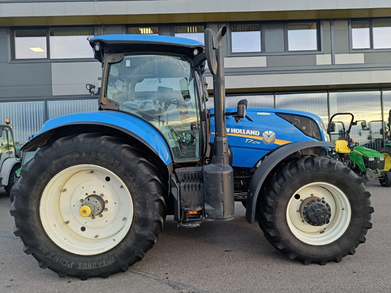 New Holland T7.270 AC - Farm tractor: picture 2 New Holland T7.270 AC - Farm tractor: picture 2