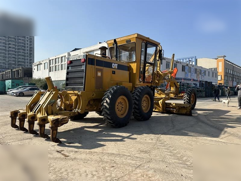 CATERPILLAR 140H - Grader: picture 4 CATERPILLAR 140H - Grader: picture 4