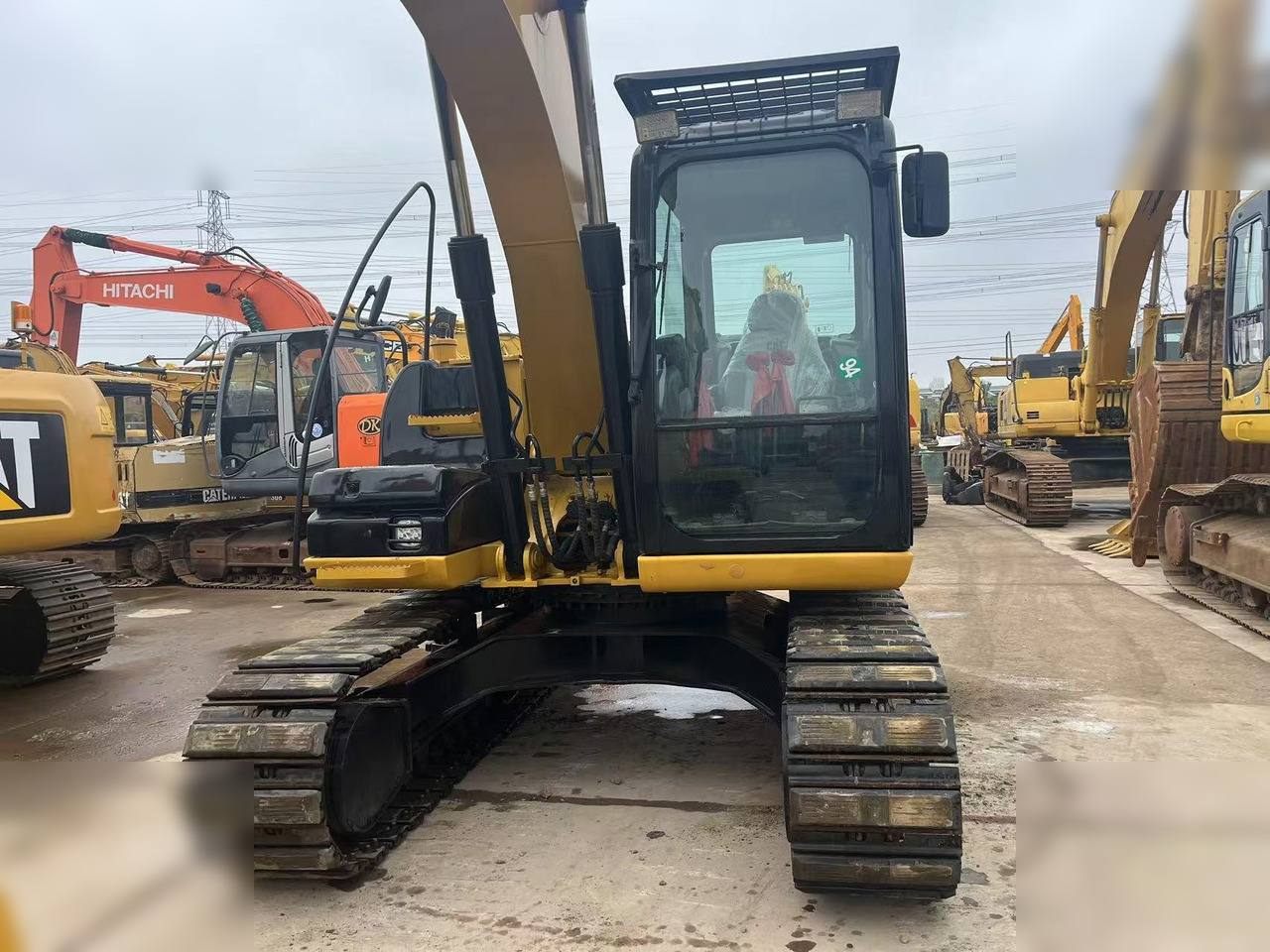 CATERPILLAR 312D2 GC - Crawler excavator: picture 3 CATERPILLAR 312D2 GC - Crawler excavator: picture 3