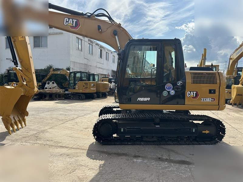 CATERPILLAR 313D2 - Crawler excavator: picture 2 CATERPILLAR 313D2 - Crawler excavator: picture 2