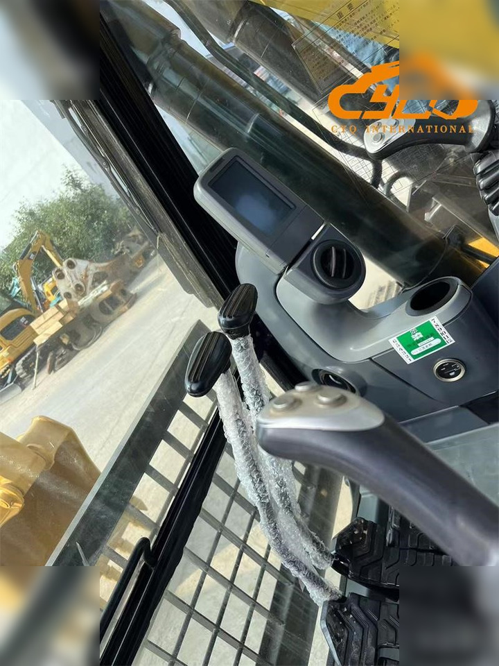 Crawler excavator CATERPILLAR 313D2 GC: picture 6