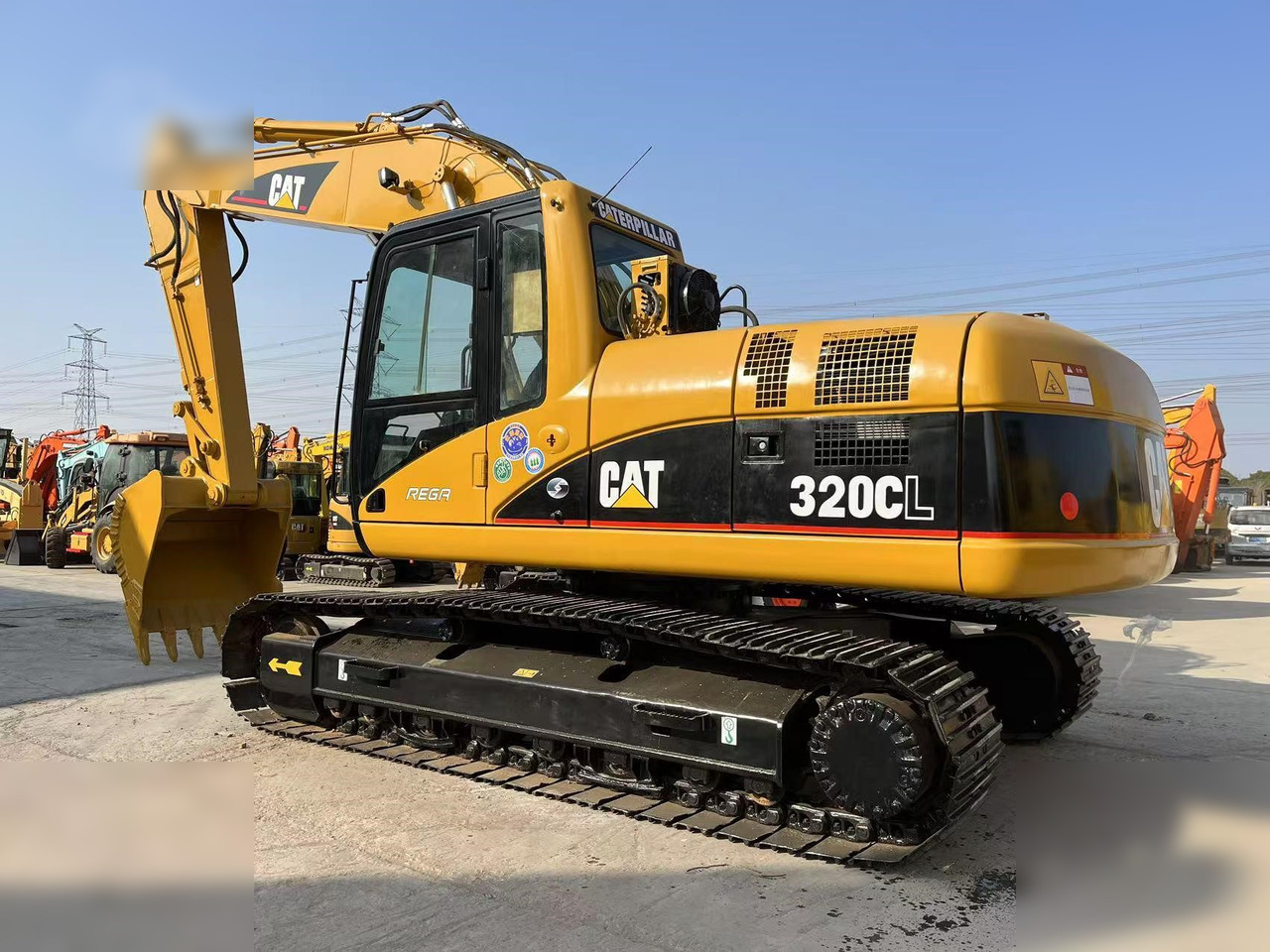 CATERPILLAR 320CL - Crawler excavator: picture 2 CATERPILLAR 320CL - Crawler excavator: picture 2