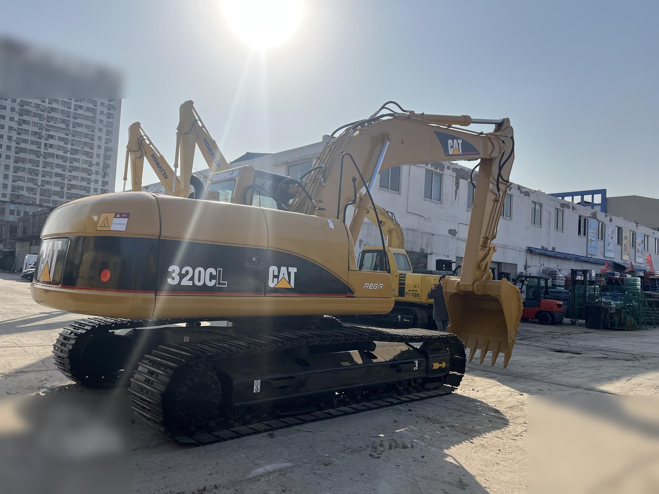 CATERPILLAR 320CL - Crawler excavator: picture 3 CATERPILLAR 320CL - Crawler excavator: picture 3