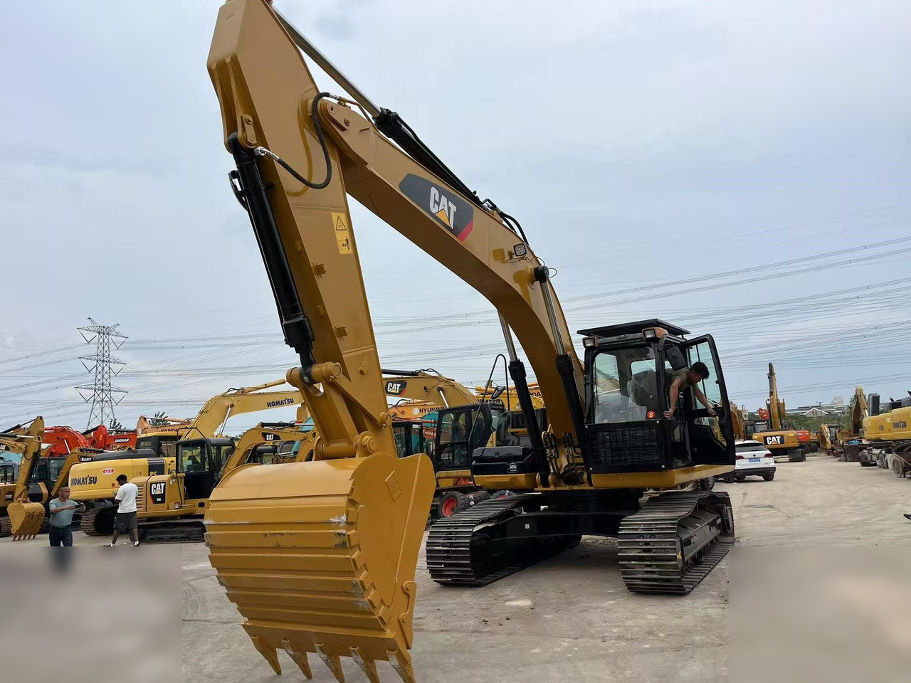 CATERPILLAR 325D - Crawler excavator: picture 3 CATERPILLAR 325D - Crawler excavator: picture 3