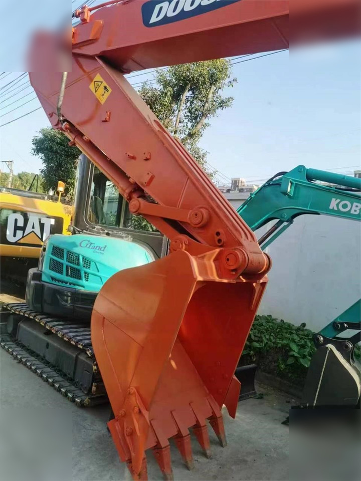 Crawler excavator DOOSAN DX225 LC-5: picture 9