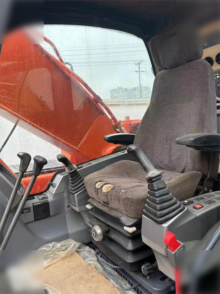 Crawler excavator DOOSAN DX225 LC-5: picture 7