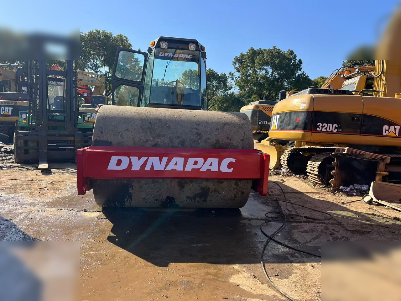 DYNAPAC CA251D - Compactor: picture 2 DYNAPAC CA251D - Compactor: picture 2