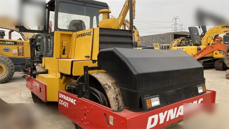 DYNAPAC CC421 - Road roller: picture 2 DYNAPAC CC421 - Road roller: picture 2