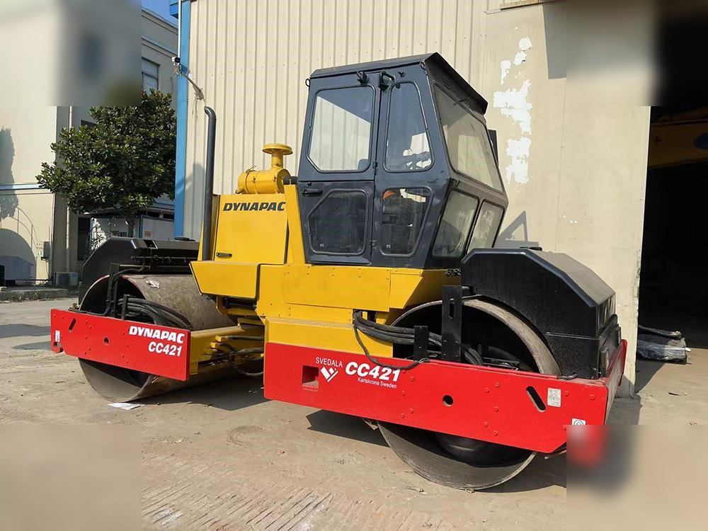 DYNAPAC CC421 - Road roller: picture 2 DYNAPAC CC421 - Road roller: picture 2