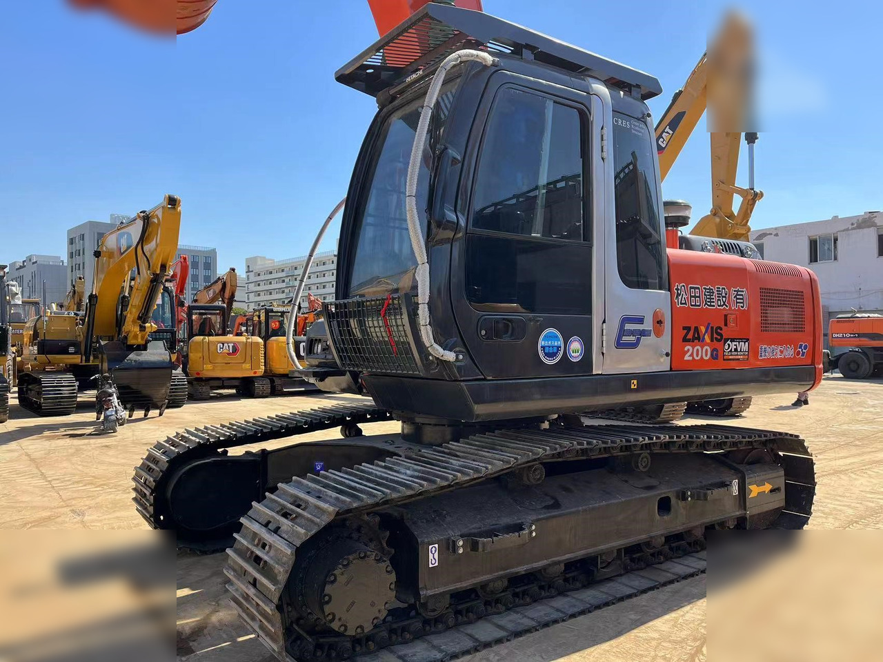 HITACHI ZX200 - Crawler excavator: picture 4 HITACHI ZX200 - Crawler excavator: picture 4