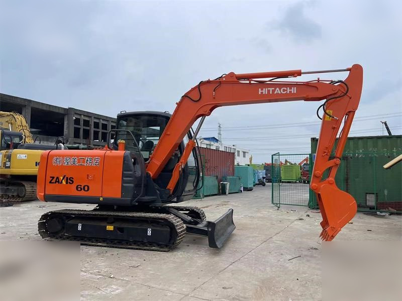 HITACHI ZX60 - Crawler excavator: picture 2 HITACHI ZX60 - Crawler excavator: picture 2