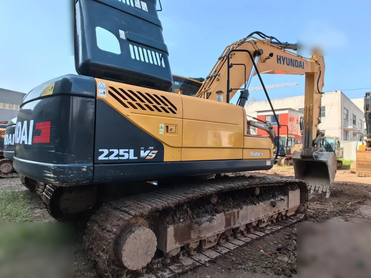 HYUNDAI 225LC-9 - Crawler excavator: picture 2 HYUNDAI 225LC-9 - Crawler excavator: picture 2