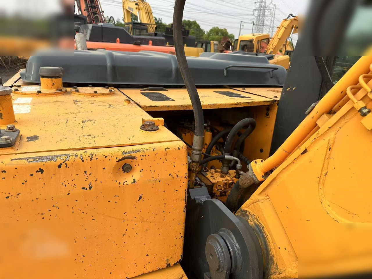 HYUNDAI ROBEX 210 LC-7 - Crawler excavator: picture 3 HYUNDAI ROBEX 210 LC-7 - Crawler excavator: picture 3