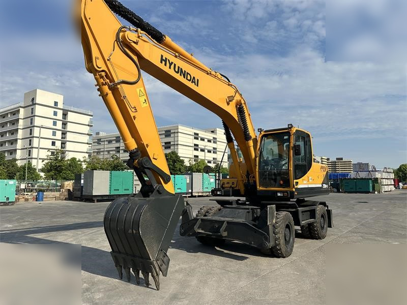 HYUNDAI ROBEX 210W-9 - Wheel excavator: picture 4 HYUNDAI ROBEX 210W-9 - Wheel excavator: picture 4