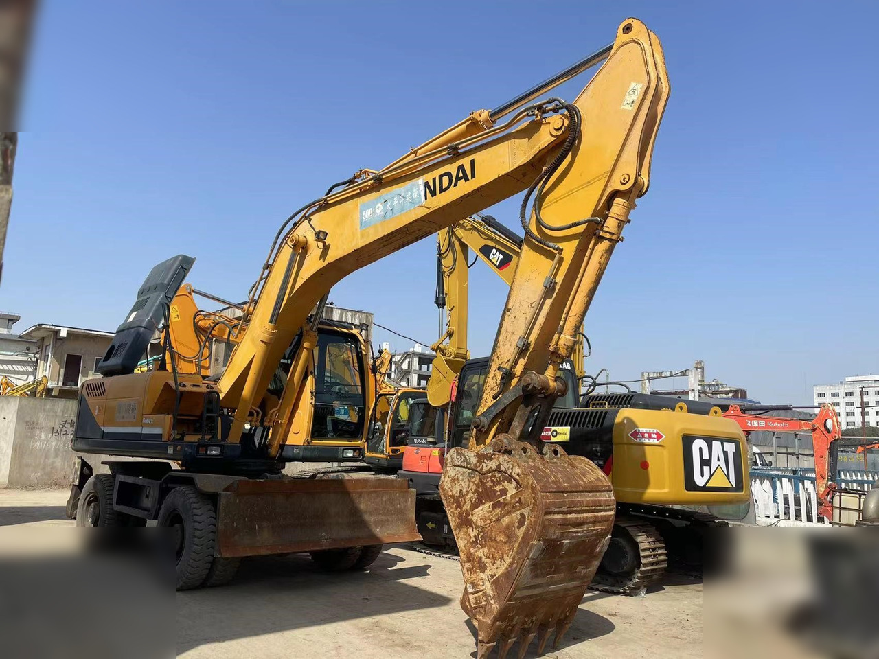 HYUNDAI ROBEX 210W-9 - Wheel excavator: picture 1 HYUNDAI ROBEX 210W-9 - Wheel excavator: picture 1