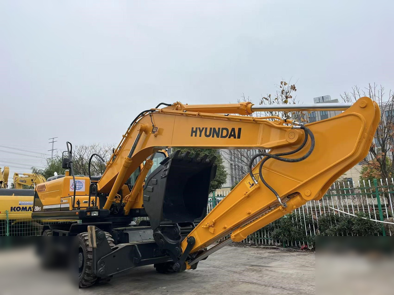 HYUNDAI ROBEX 210W-9S - Wheel excavator: picture 3 HYUNDAI ROBEX 210W-9S - Wheel excavator: picture 3