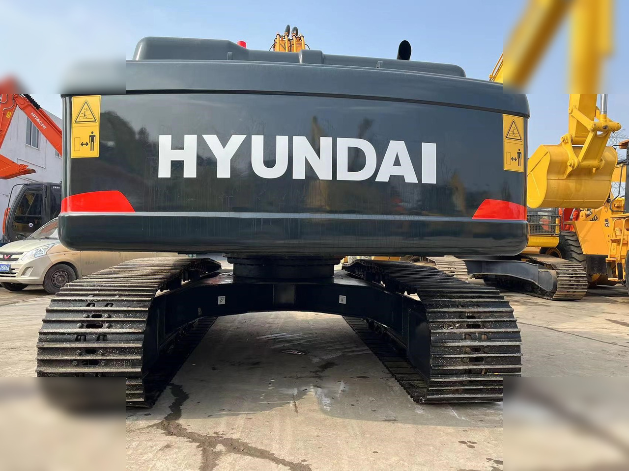 Crawler excavator HYUNDAI ROBEX 220 LC-9S: picture 6