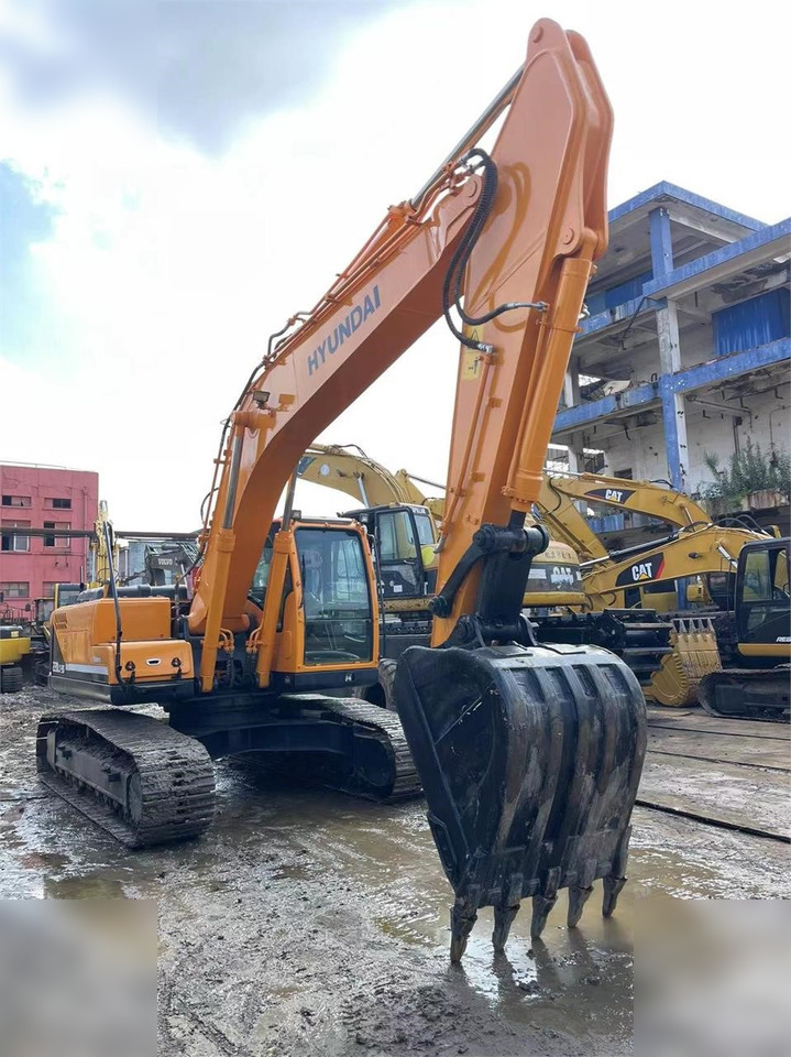 HYUNDAI ROBEX 220 LC-9S - Crawler excavator: picture 3 HYUNDAI ROBEX 220 LC-9S - Crawler excavator: picture 3
