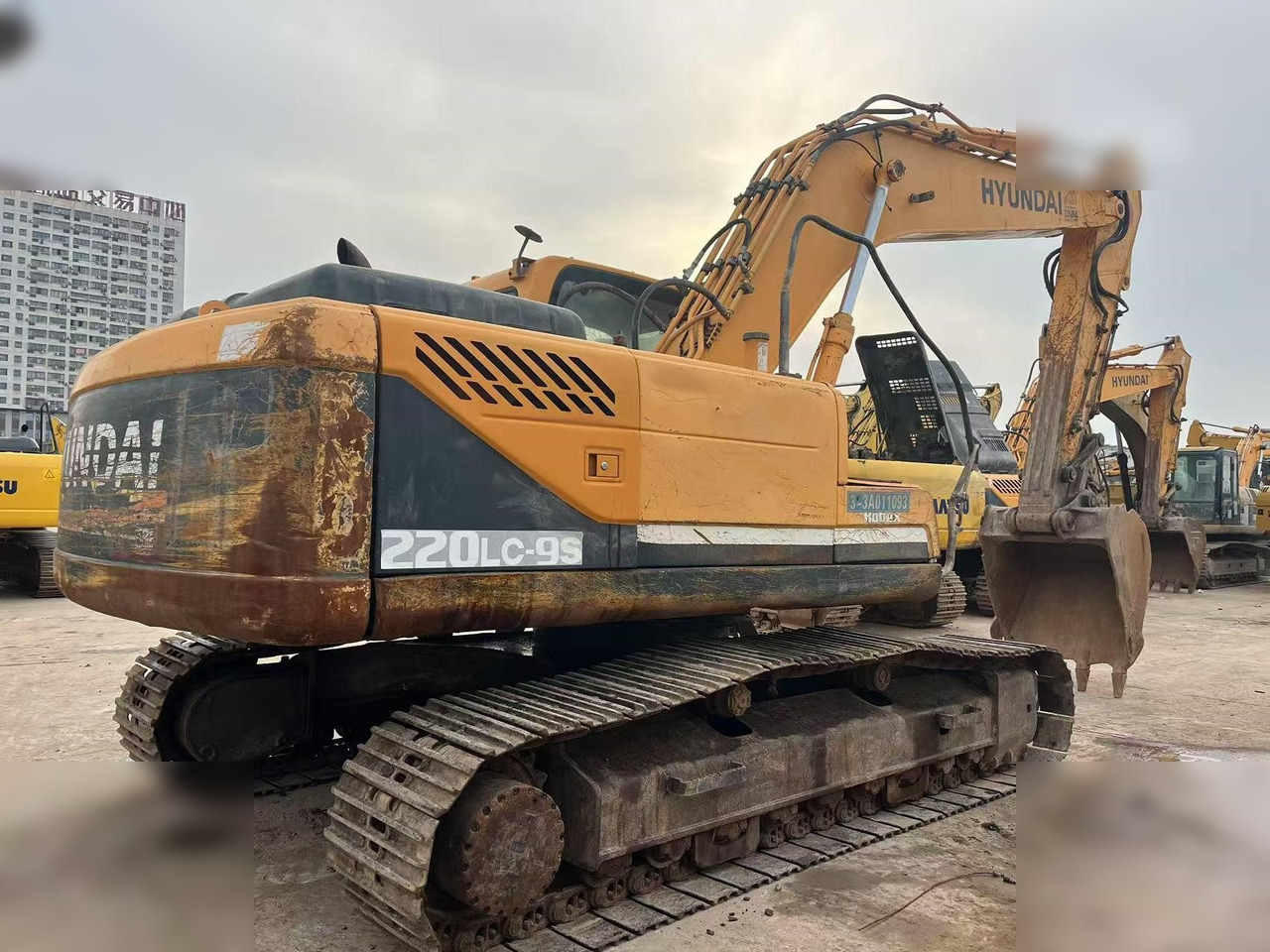 HYUNDAI ROBEX 220 LC-9S - Crawler excavator: picture 4 HYUNDAI ROBEX 220 LC-9S - Crawler excavator: picture 4