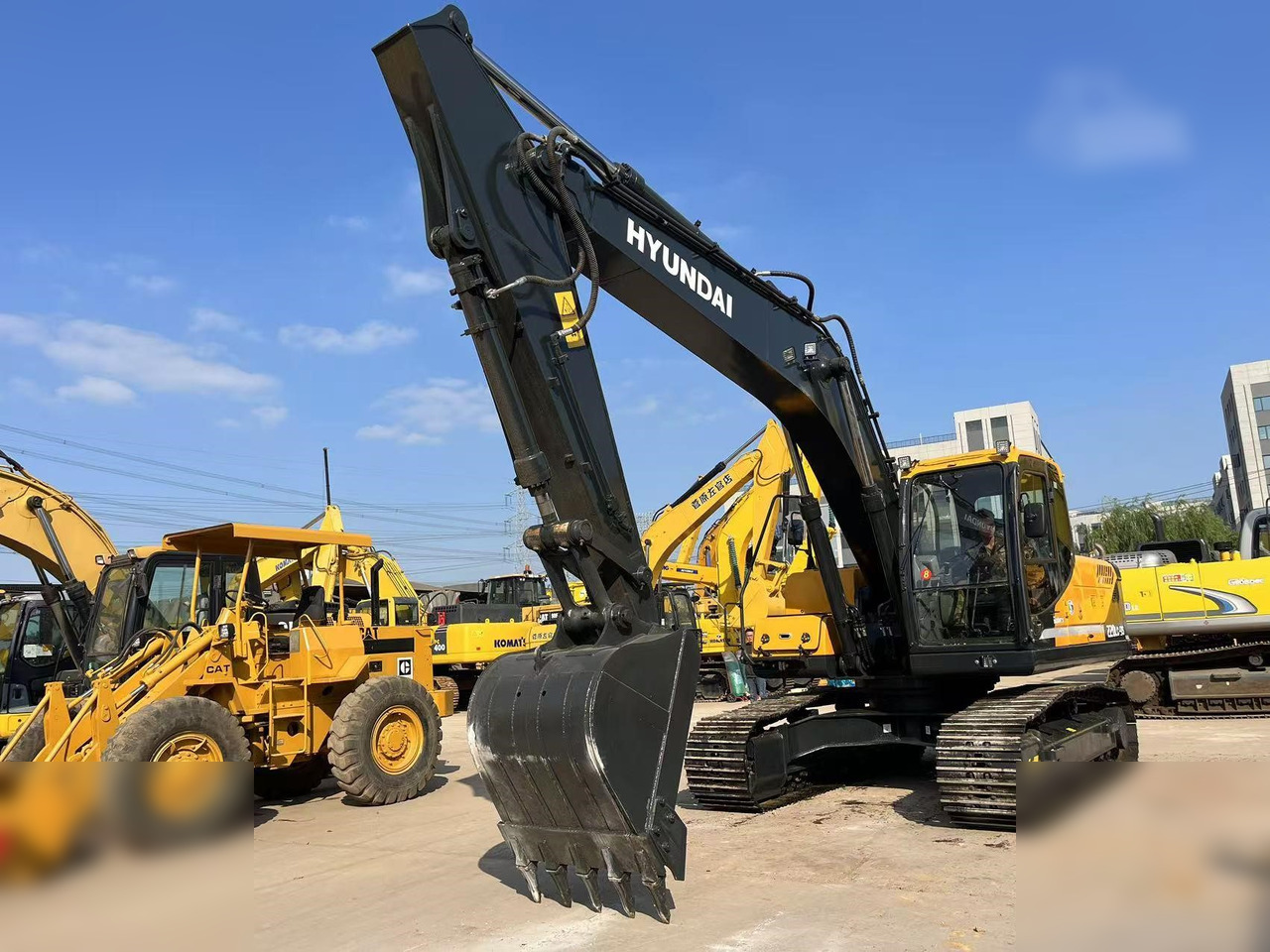 HYUNDAI ROBEX 220 LC-9S - Crawler excavator: picture 4 HYUNDAI ROBEX 220 LC-9S - Crawler excavator: picture 4