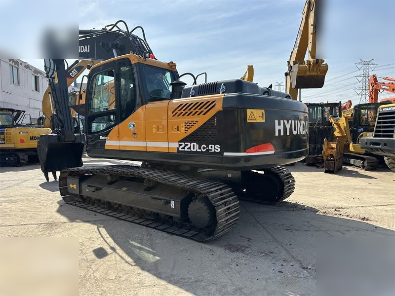 HYUNDAI ROBEX 220 LC-9S - Crawler excavator: picture 5 HYUNDAI ROBEX 220 LC-9S - Crawler excavator: picture 5