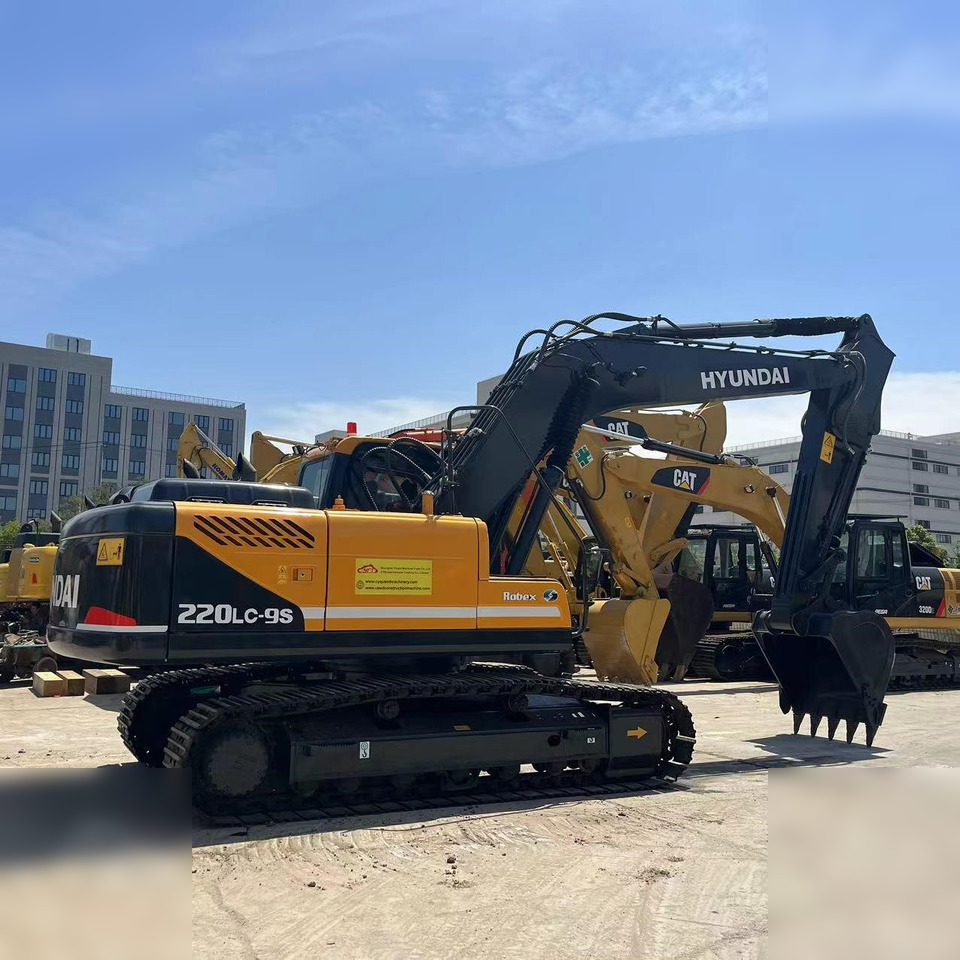 HYUNDAI ROBEX 220 LC-9S - Crawler excavator: picture 3 HYUNDAI ROBEX 220 LC-9S - Crawler excavator: picture 3