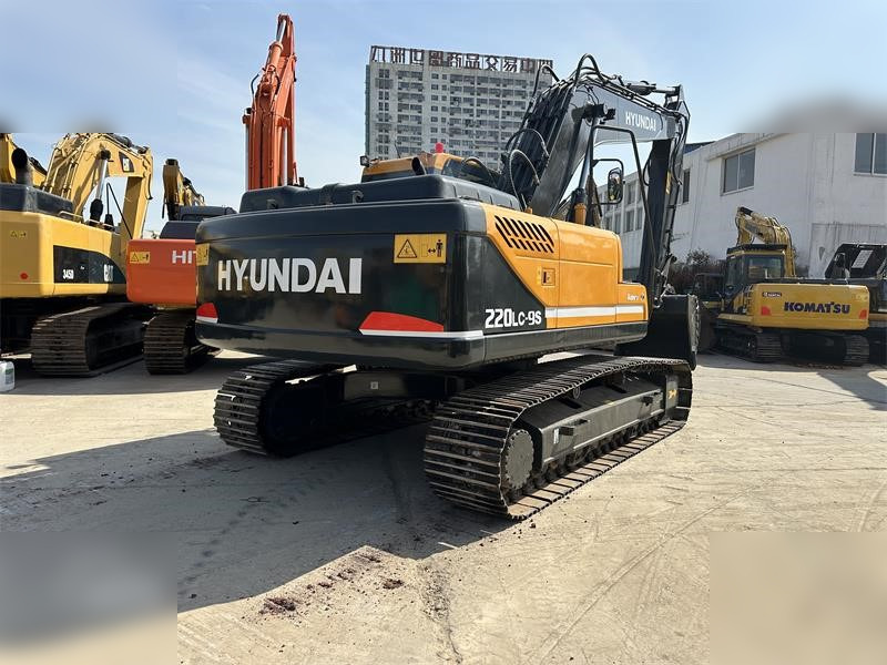 HYUNDAI ROBEX 220 LC-9S - Crawler excavator: picture 4 HYUNDAI ROBEX 220 LC-9S - Crawler excavator: picture 4