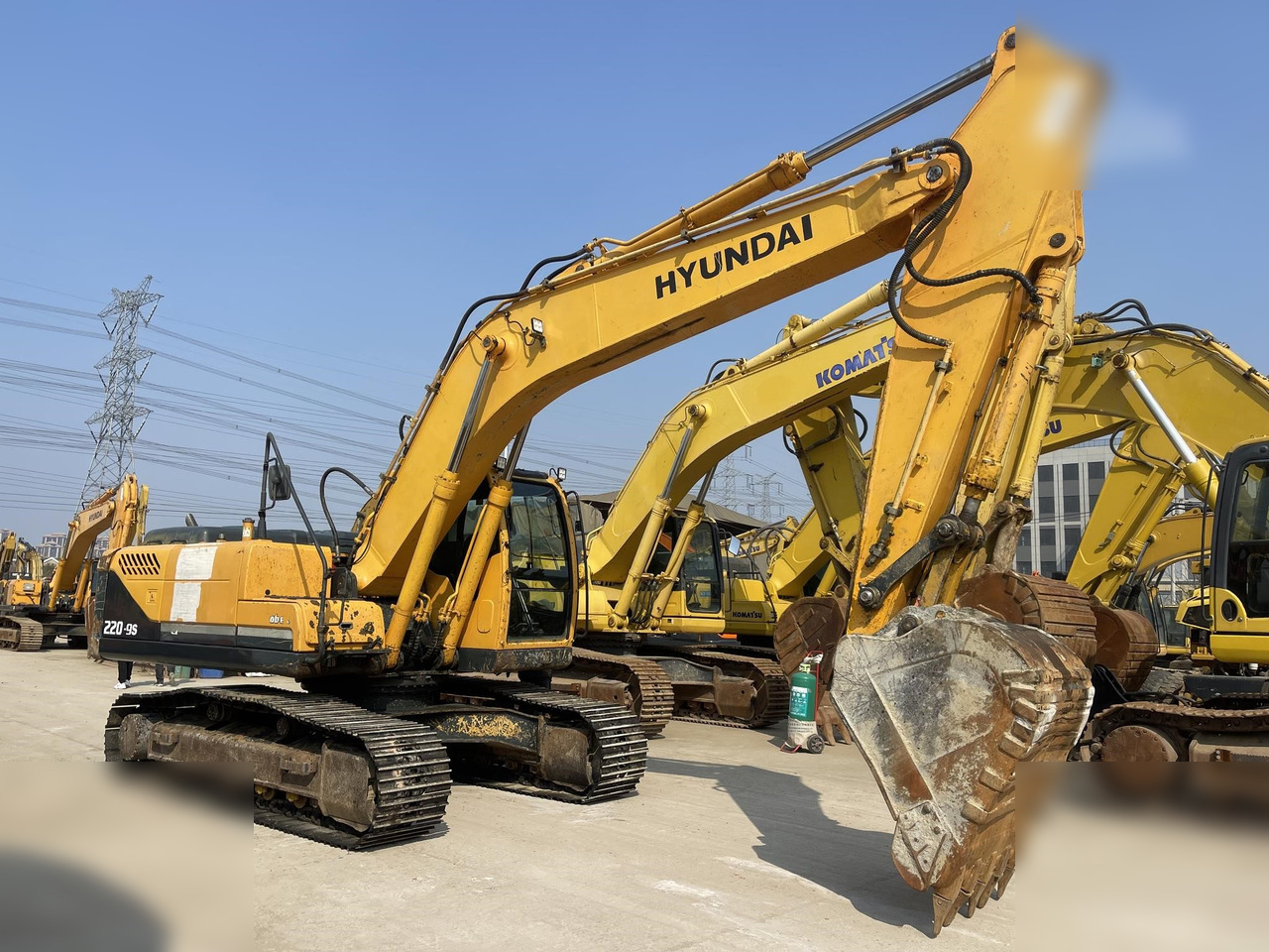 HYUNDAI ROBEX 220 LC-9S - Crawler excavator: picture 4 HYUNDAI ROBEX 220 LC-9S - Crawler excavator: picture 4