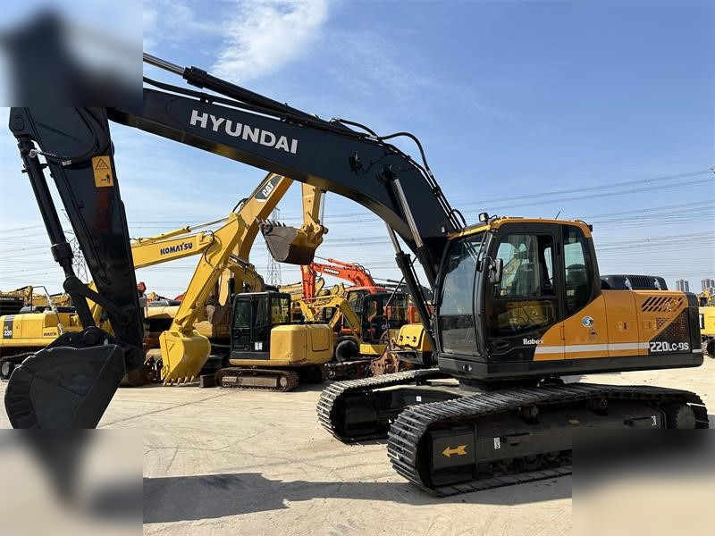 HYUNDAI ROBEX 220 LC-9S - Crawler excavator: picture 2 HYUNDAI ROBEX 220 LC-9S - Crawler excavator: picture 2