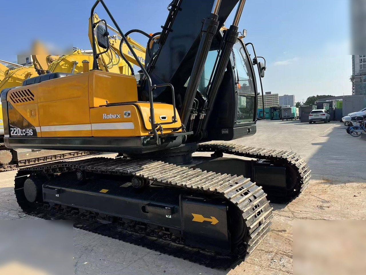 HYUNDAI ROBEX 220 LC-9S - Crawler excavator: picture 5 HYUNDAI ROBEX 220 LC-9S - Crawler excavator: picture 5