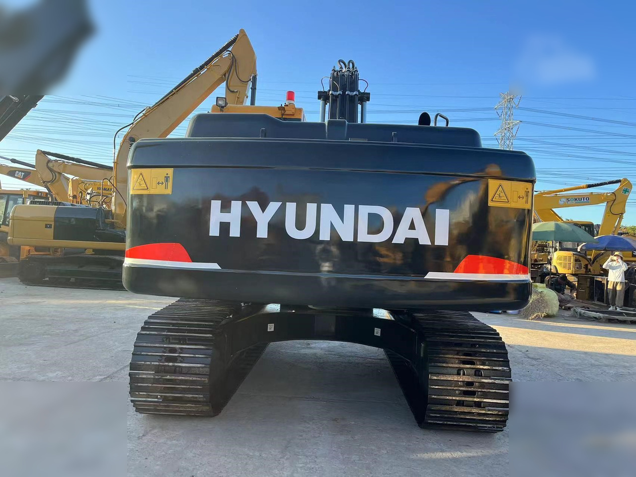 HYUNDAI ROBEX 220 LC-9S - Crawler excavator: picture 2 HYUNDAI ROBEX 220 LC-9S - Crawler excavator: picture 2