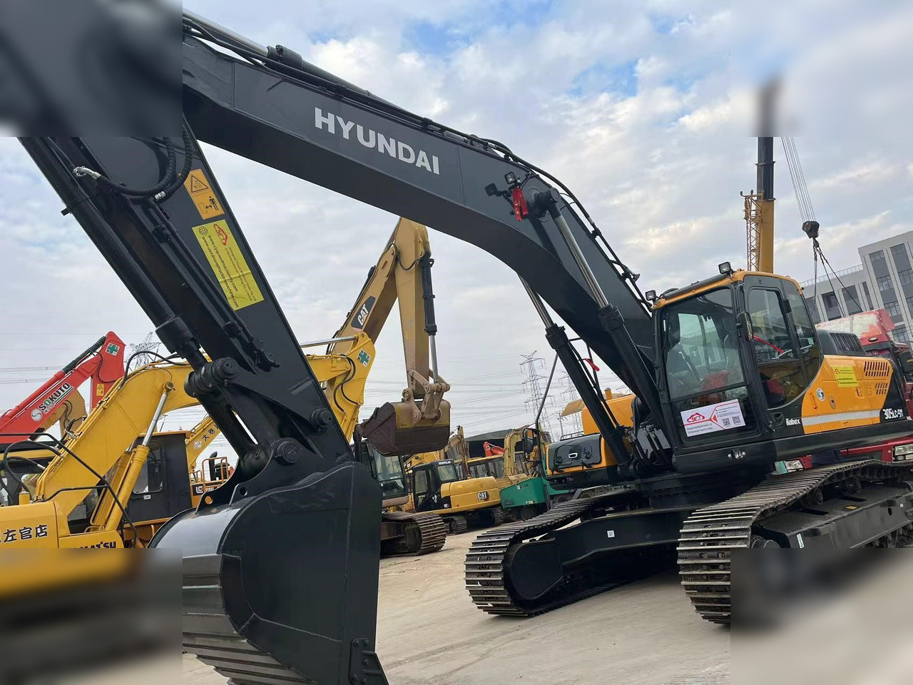 HYUNDAI ROBEX 305 LC-9T - Crawler excavator: picture 4 HYUNDAI ROBEX 305 LC-9T - Crawler excavator: picture 4