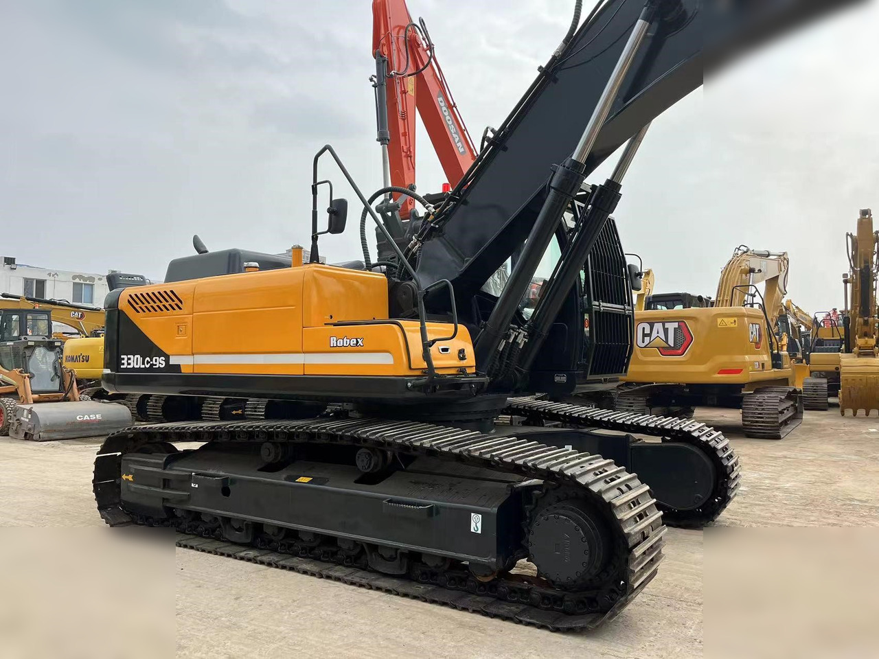 HYUNDAI ROBEX 330 LC-9S - Crawler excavator: picture 5 HYUNDAI ROBEX 330 LC-9S - Crawler excavator: picture 5