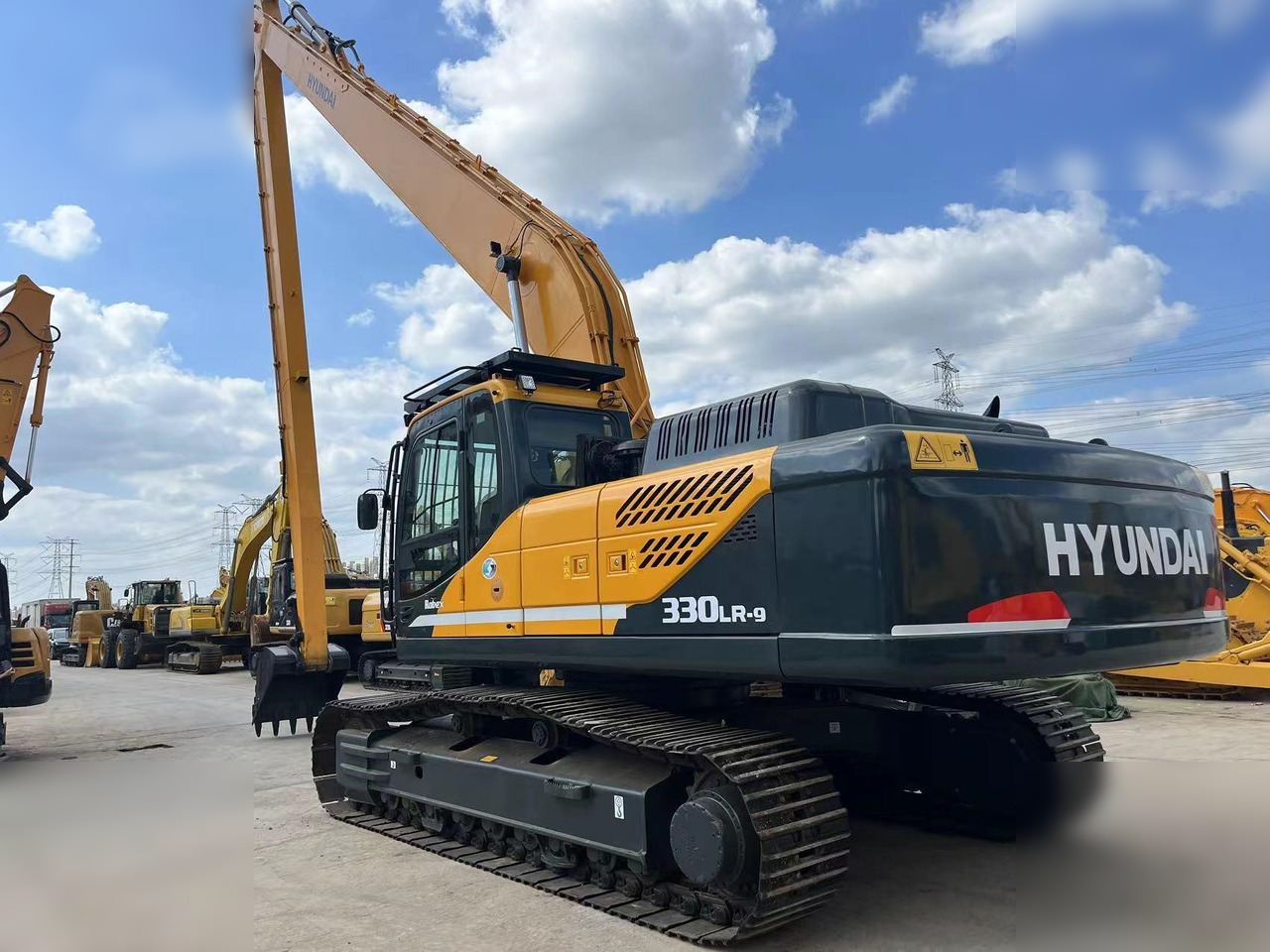 HYUNDAI ROBEX 330 LC-9S - Crawler excavator: picture 3 HYUNDAI ROBEX 330 LC-9S - Crawler excavator: picture 3