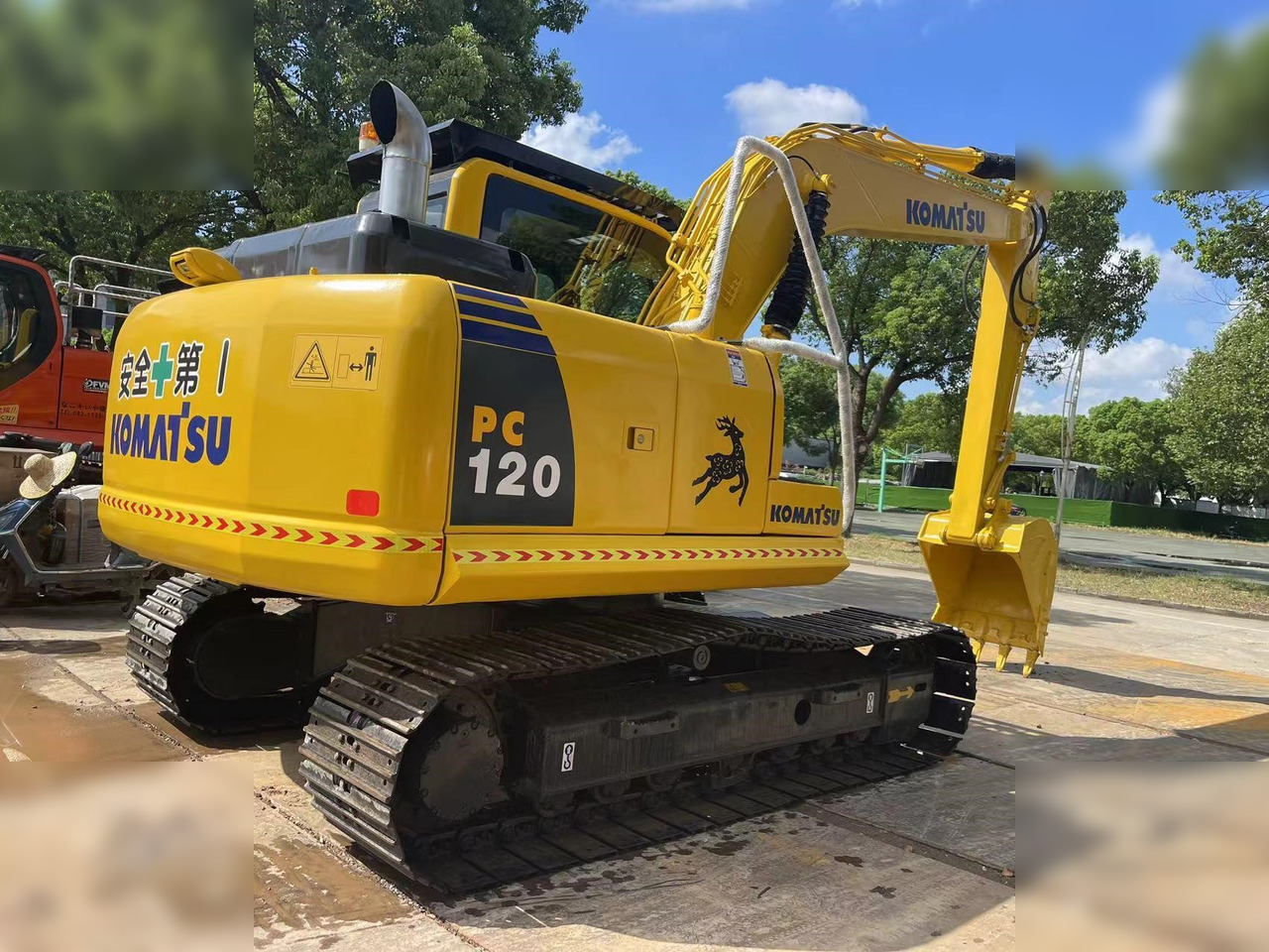 KOMATSU PC120-8 - Crawler excavator: picture 4 KOMATSU PC120-8 - Crawler excavator: picture 4