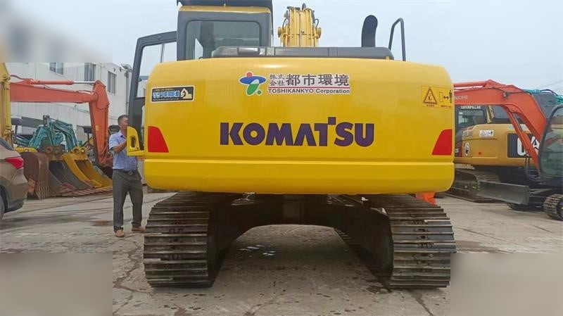 KOMATSU PC130-7 - Crawler excavator: picture 4 KOMATSU PC130-7 - Crawler excavator: picture 4