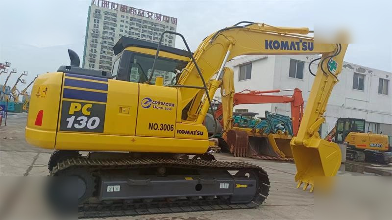KOMATSU PC130-7 - Crawler excavator: picture 1 KOMATSU PC130-7 - Crawler excavator: picture 1