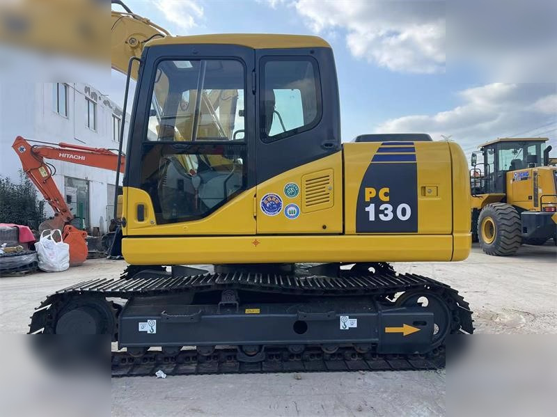 KOMATSU PC130-7 - Crawler excavator: picture 3 KOMATSU PC130-7 - Crawler excavator: picture 3